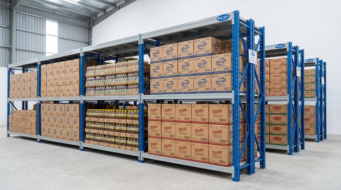 Kệ trung tải cho kho FMCG Hà Nội Kệ trung tải cho kho FMCG tại Hà Nội chứa thùng carton và kiện hàng